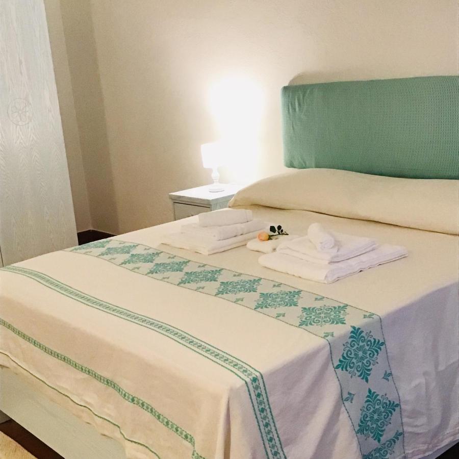 Bed and Breakfast L'Asfodelo à La Maddalena  Extérieur photo