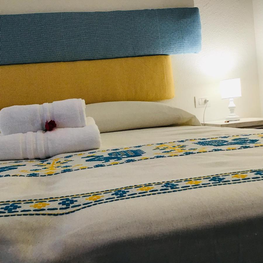 Bed and Breakfast L'Asfodelo à La Maddalena  Extérieur photo